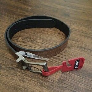 NWT Levi's Reversible Coated Leather/Leather Lining Men's Belt Size Smal…